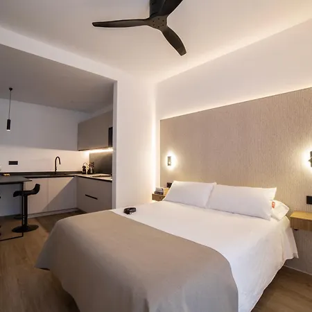 Demetrio By Alma Suites Valencia Exterior photo